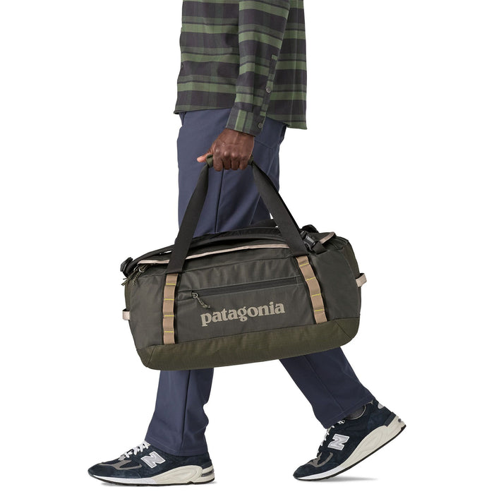 Patagonia Black Hole Duffel 40L Pine Needle Green Image 04