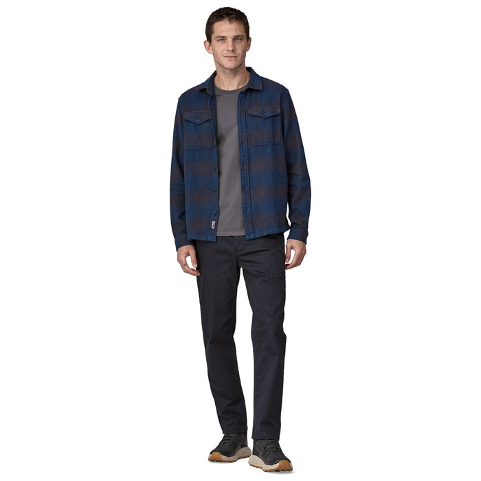 Patagonia Men's Fjord Flannel Shirt Cascade: Tidepool Blue Image 02