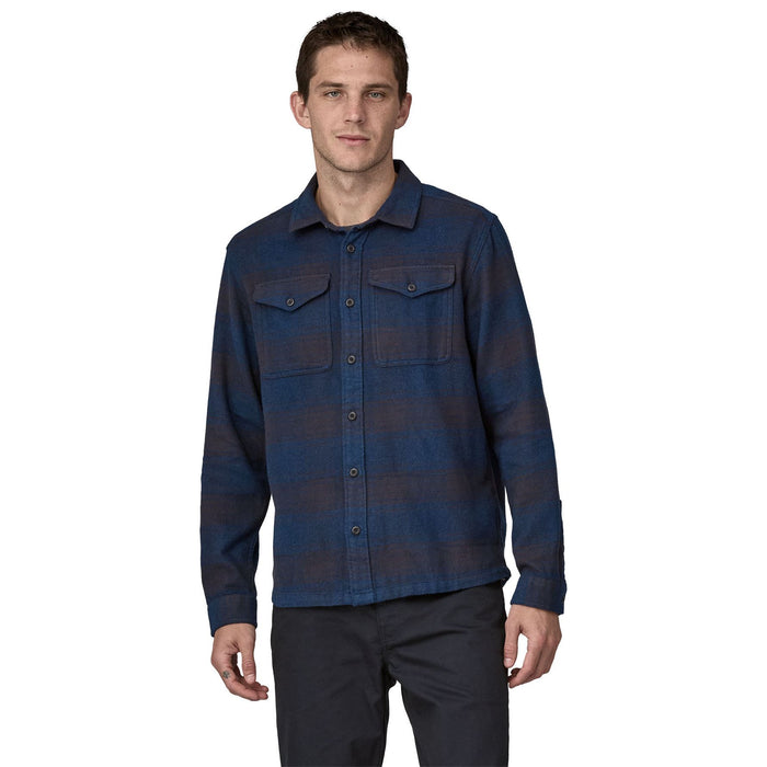 Patagonia Men's Fjord Flannel Shirt Cascade: Tidepool Blue Image 03